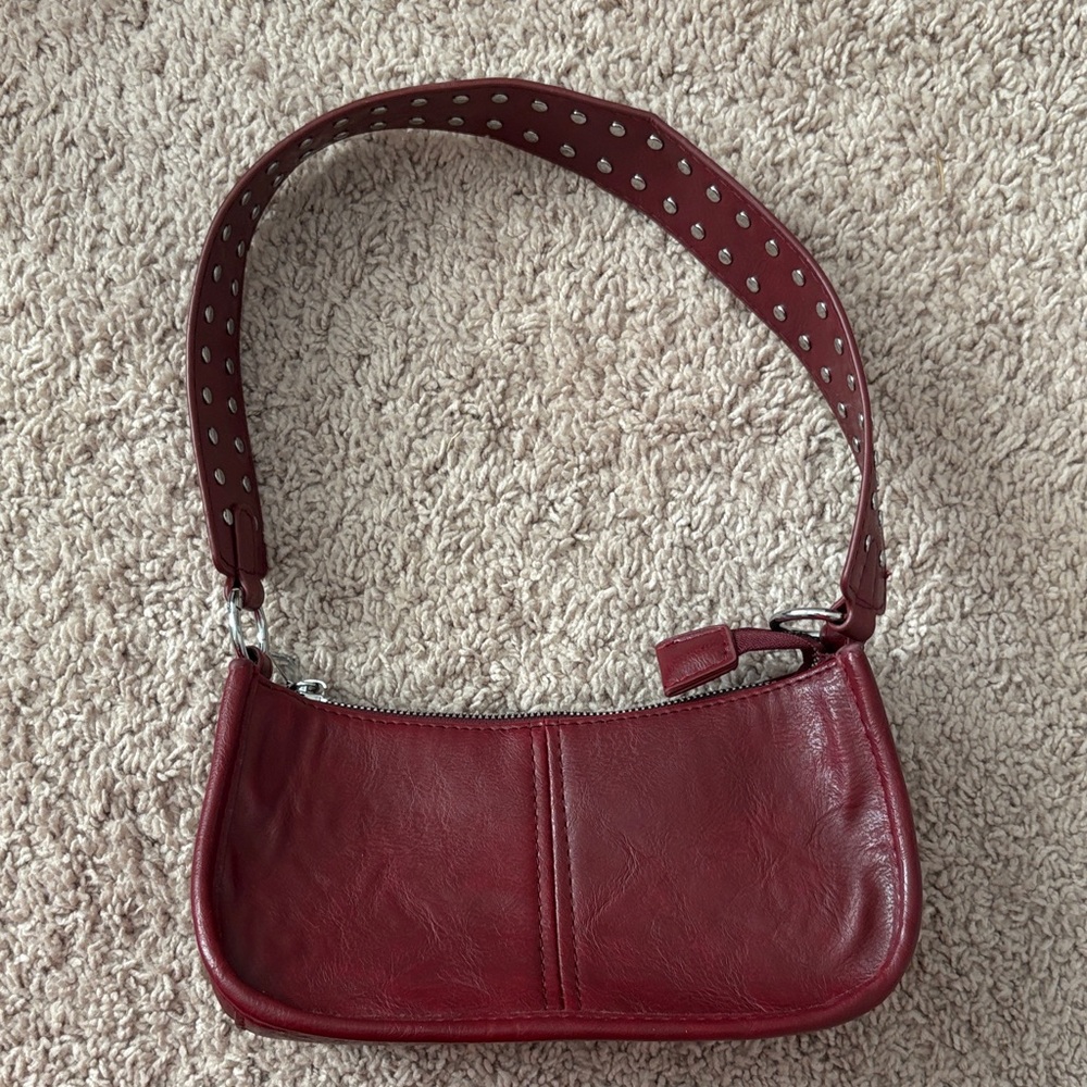 Elegant Red Leather Shoulder Bag